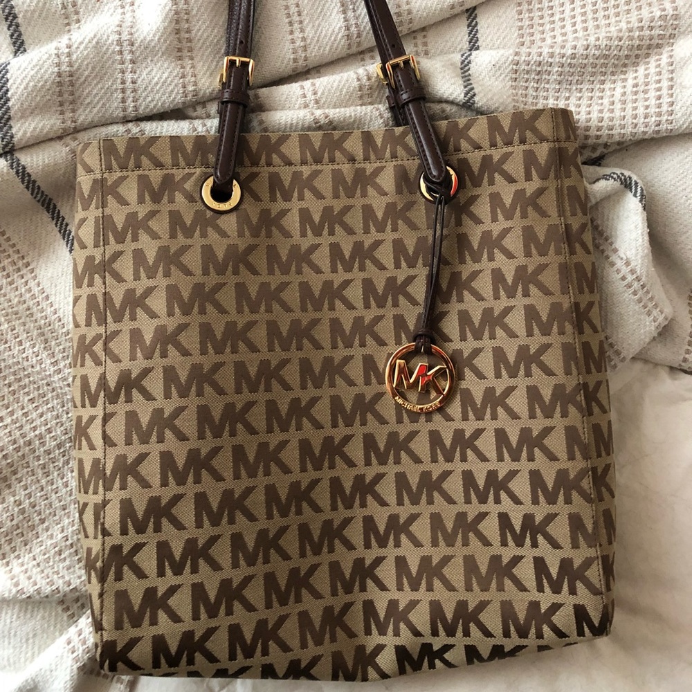 Michael Kors Shoulder Bag